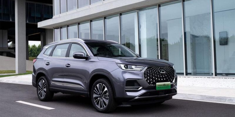 Гибридный Chery Tiggo 8 Pro подешевел на ₽350 тыс. со старта продаж