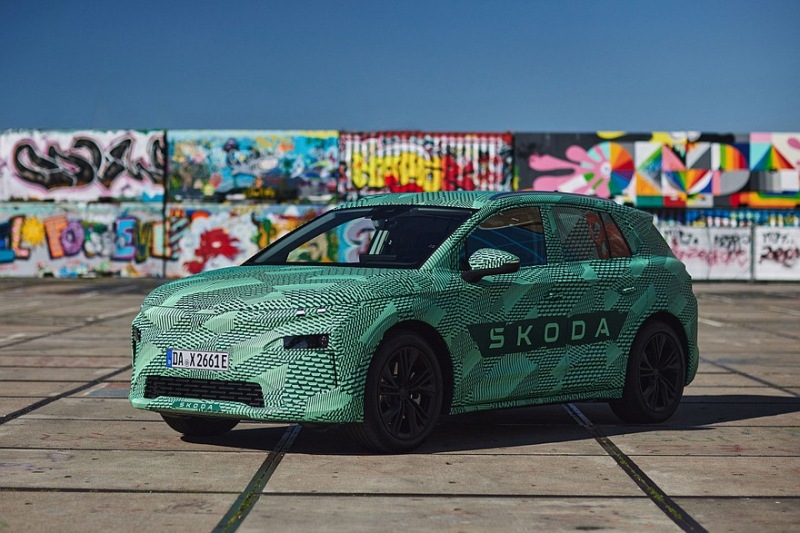 Новый кроссовер Skoda Elroq: фото и подробности