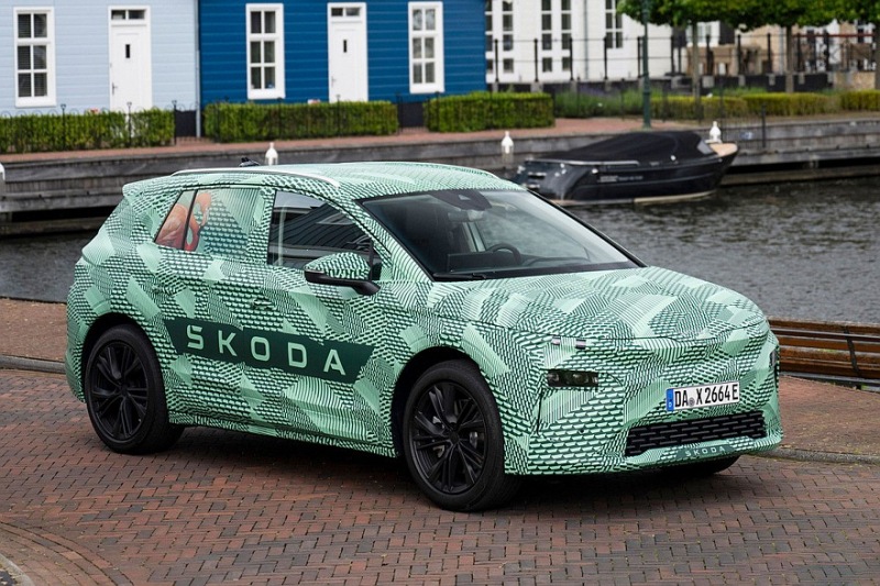 Новый кроссовер Skoda Elroq: фото и подробности