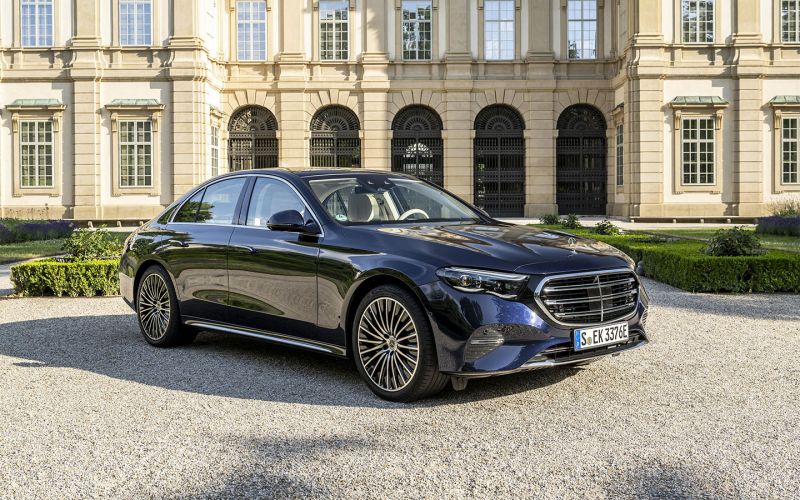 от iCar 03 до Mercedes-Benz E-Class. Объявлены цены на новые российские автомобили