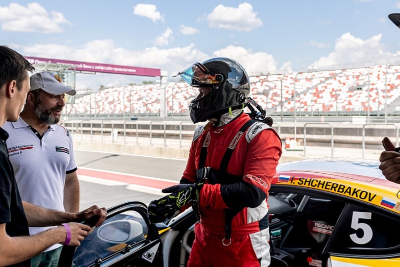 РОЛЬФ и Sportcar Racing Team – двукратный победитель Sber First GT Cup