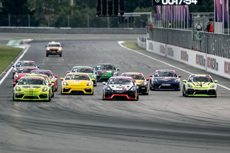РОЛЬФ и Sportcar Racing Team – двукратный победитель Sber First GT Cup