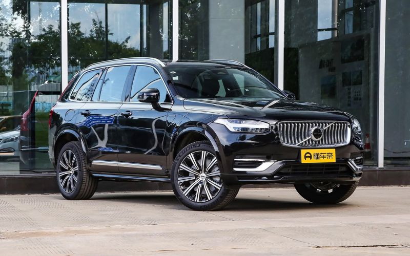 Гарантируется, но не поддерживается: в Россию приезжают новые BMW, Audi и Volvo