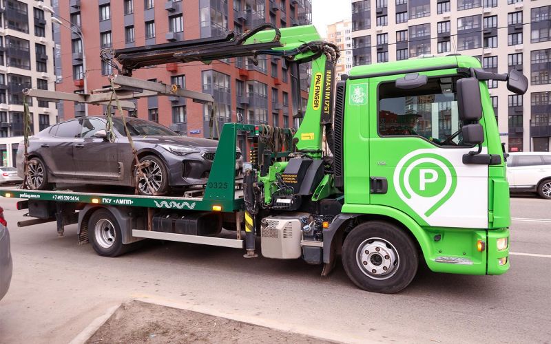 В этом году из Москвы эвакуировали более 26 тысяч роскошных автомобилей
