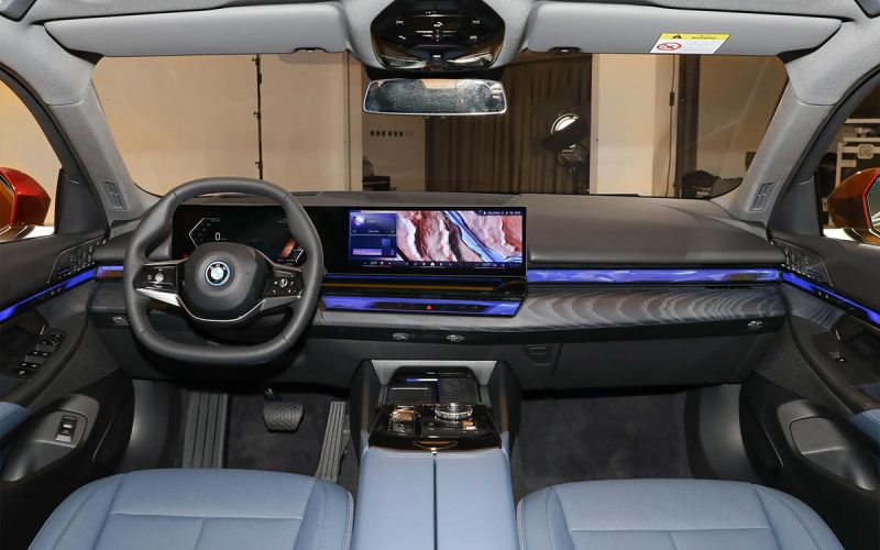 В России начинают продавать спецверсию электрического BMW 5 серии