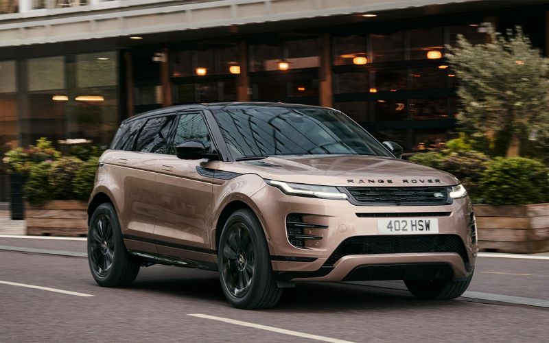 В России начинают продавать рестайлинговый Range Rover Evoque за £11 млн

