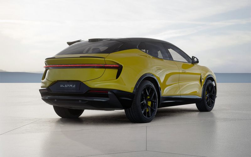 Электромобиль Lotus Eletre мощностью 918 л.с прибыл в Россию за 23 миллиона фунтов стерлингов