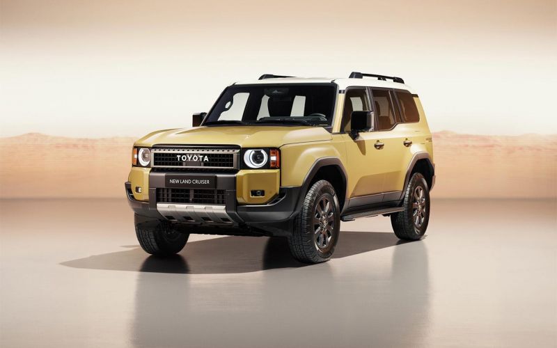 Новый Toyota Land Cruiser Prado привезли в Россию: подробности и цены