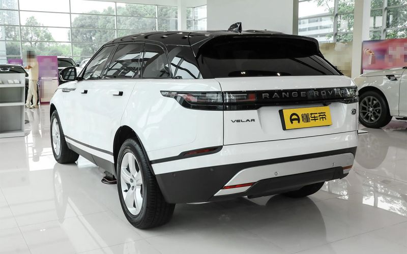В Россию привозят обновленный Range Rover Velar сколько это стоит