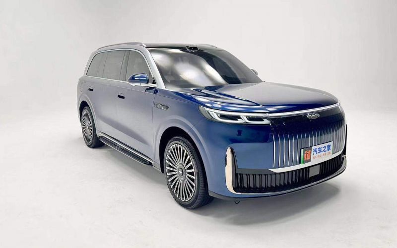 Chery представляет большой кроссовер Fengyun T11 в стиле Range Rover