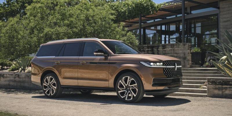 Lincoln представил новый внедорожник Navigator. Фото и характеристики