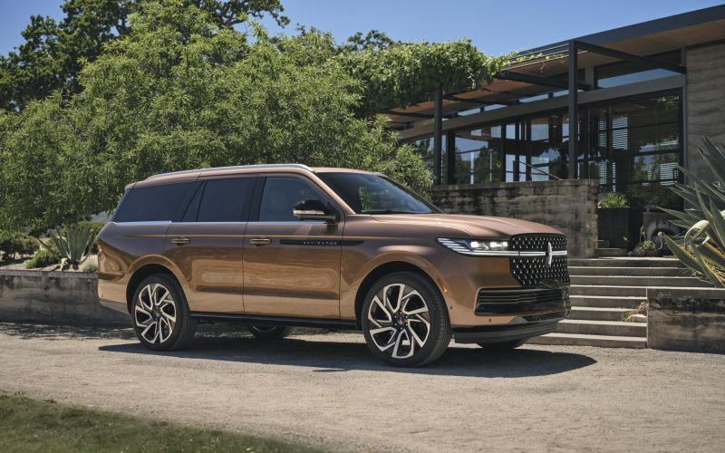 Lincoln представляет новый внедорожник Navigator. Фотографии и характеристики