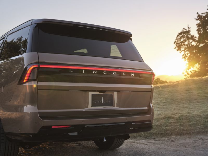 Lincoln представляет новый внедорожник Navigator. Фотографии и характеристики
