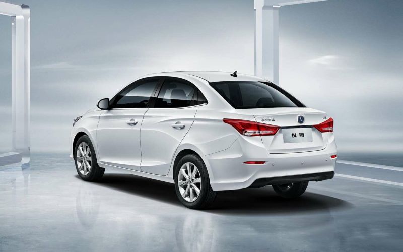 Новая Lada Vesta с ESC: с какими иномарками она составит конкуренцию
