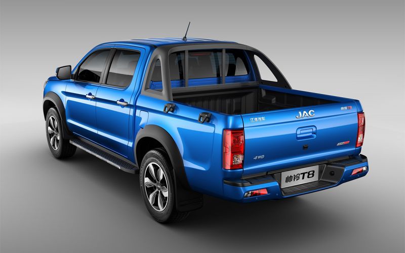 Цена пикапа JAC T8 в России ежегодно увеличивается на 179 000 фунтов