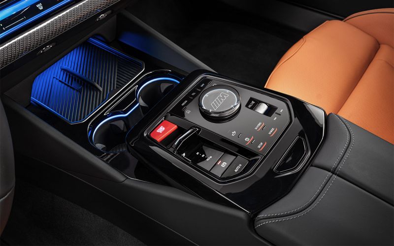 Российский дилер начал продавать новый гибридный BMW M5 за €26 млн
