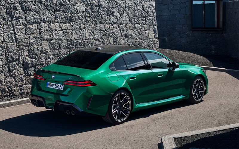 Российский дилер начал продавать новый гибридный BMW M5 за €26 млн