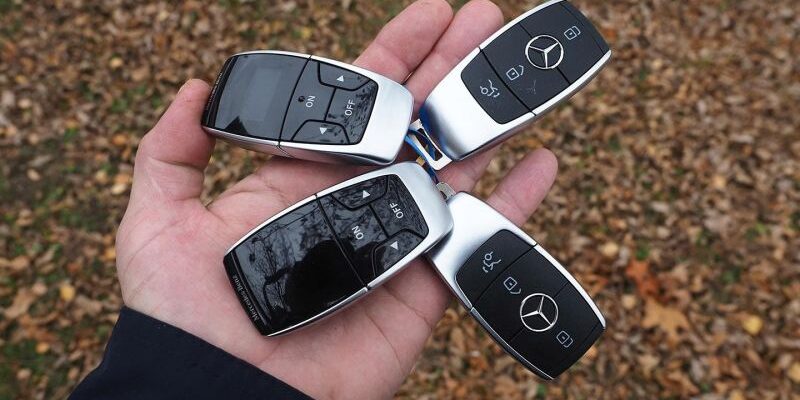В Mercedes отреагировали на предупреждения о взломе автоключей в России