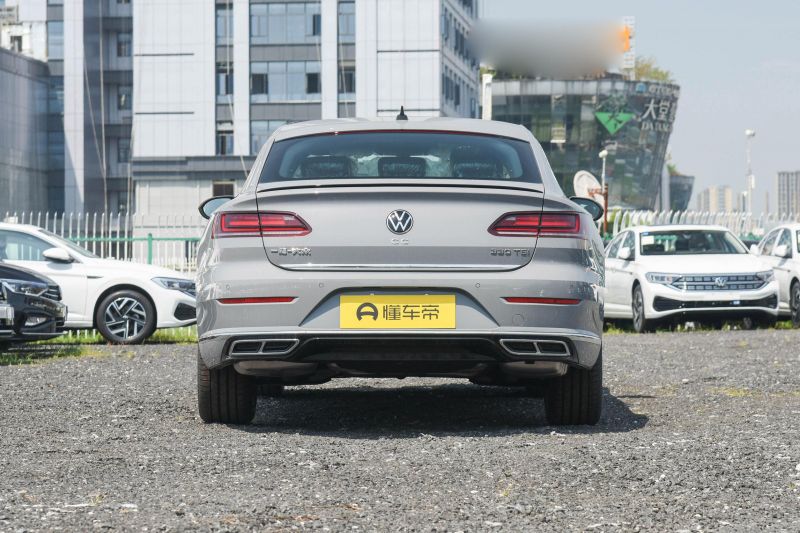 Новый Volkswagen Passat CC начал продажи в России. Подробности и цены