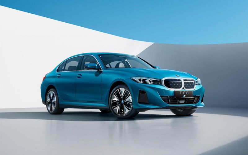 Электрический седан BMW 3 серии привозят в Россию. Подробности и цены