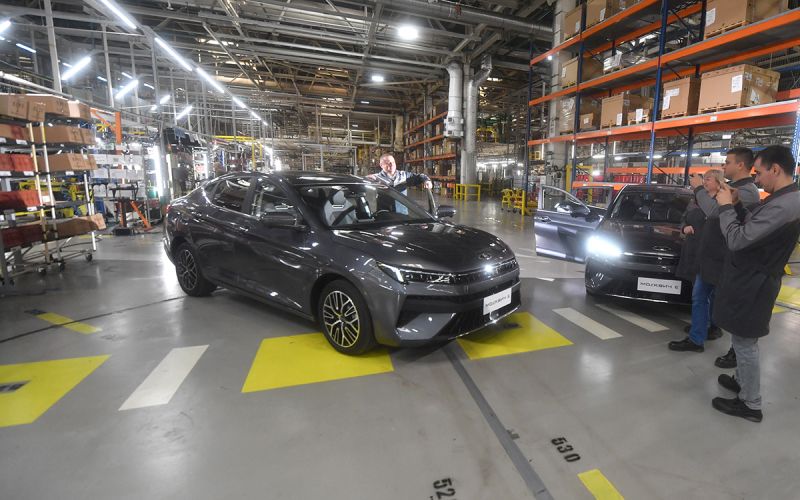 Московский завод заявил о планах продать 27 тысяч автомобилей в 2024 году