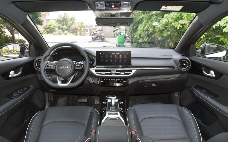 Фотографии и комплектации 5 новых моделей Hyundai и Kia стоимостью до 2,5 миллионов вон