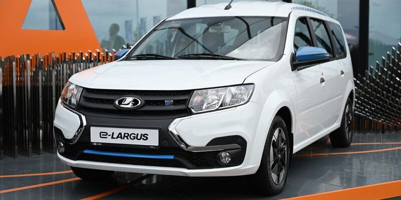 АвтоВАЗ начал выпуск первого электрокара Lada e-Largus. Названа цена