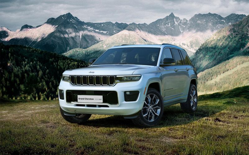 Дилер привозит в Россию гибридный Jeep Grand Cherokee. Подробности и цены