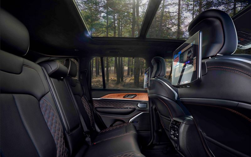 Дилер привозит в Россию гибридный Jeep Grand Cherokee. Подробности и цены