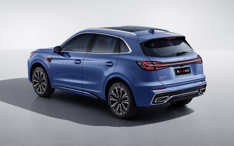 Hongqi анонсировала дебют обновленного кроссовера HS5 в России