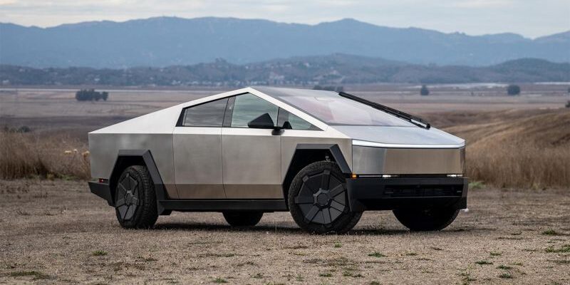 Кадыров рассказал о двух новых Tesla Cybertruck. Что с ними происходит