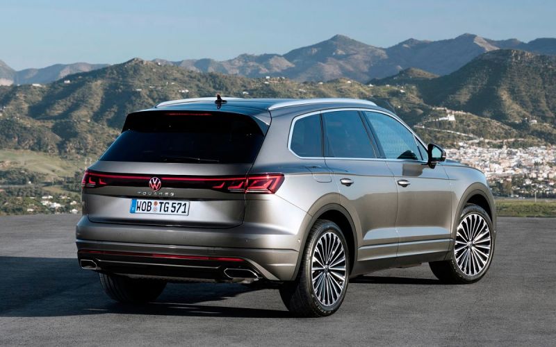 Рестайлинговый Volkswagen Touareg начал продажи в России фотографии и цены