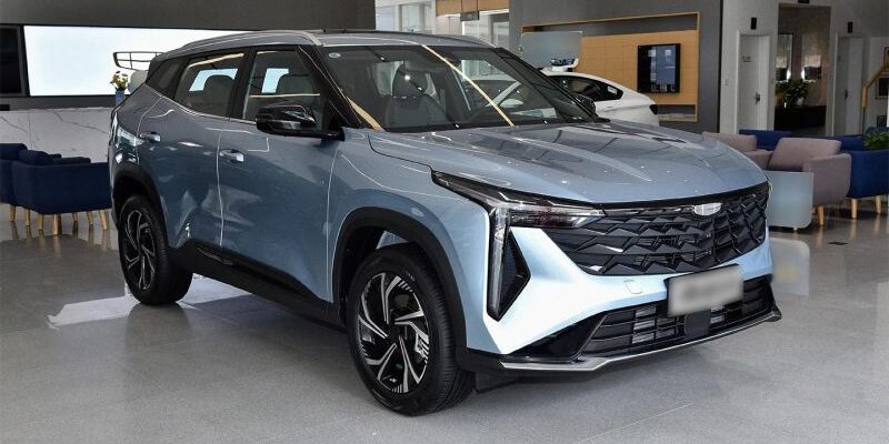В России попался новый кроссовер Geely Atlas Cool до официального дебюта