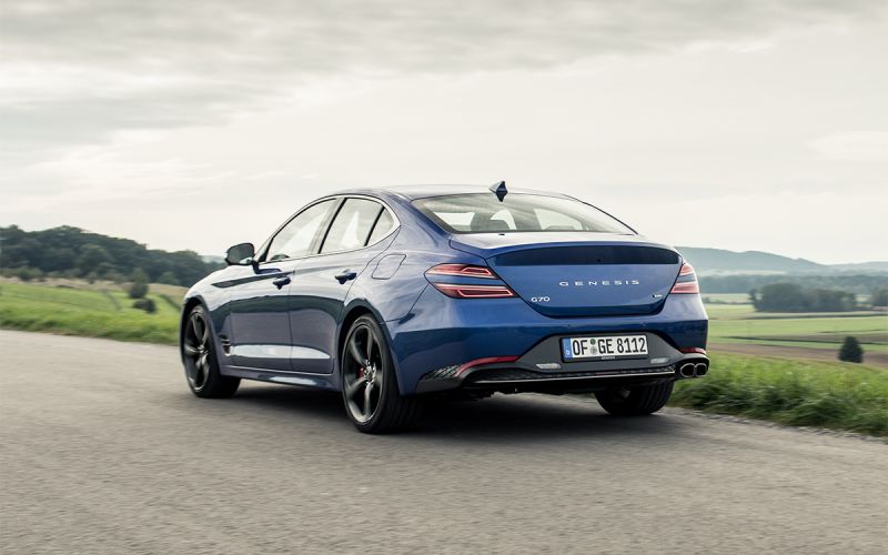 В Россию привозят обновленный Genesis G70. Что нового и сколько это будет стоить