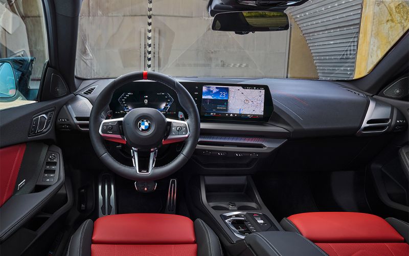 Компания BMW выпустила новую 2-Series Gran Coupe. Теперь более мощный и с функцией массажа