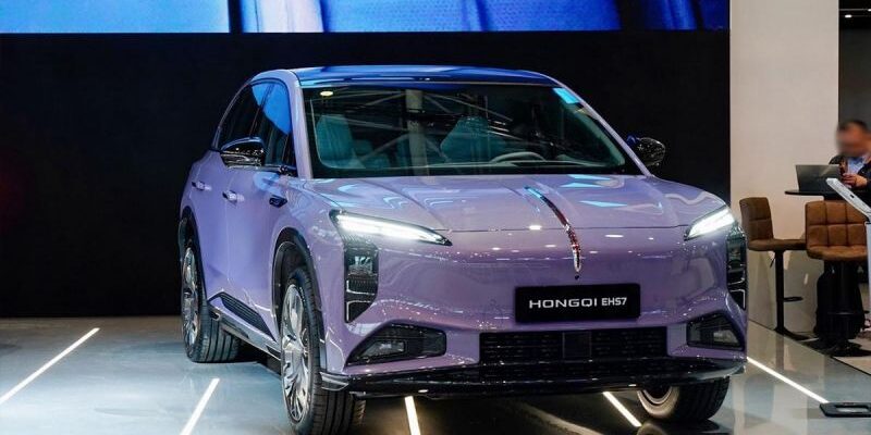 Hongqi назвал европейские цены на два своих новых электрокара