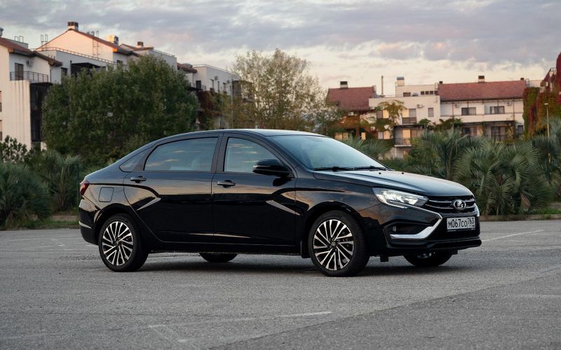 Названа комплектация Lada Aura. Климат-контроль придет, но позже