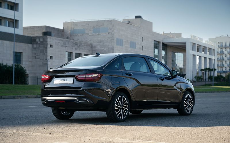 Названа комплектация Lada Aura. Климат-контроль придет, но позже