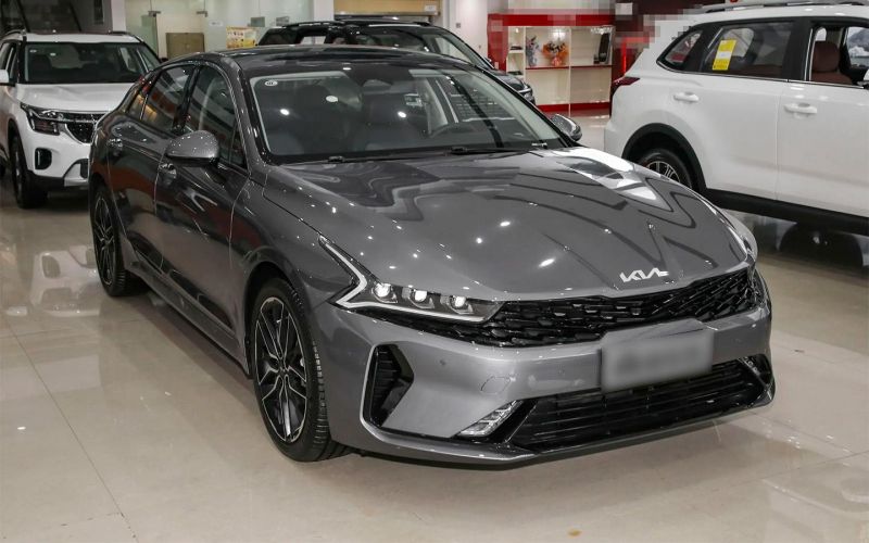 Новые Kia в России: какие модели легко купить у дилеров за 2,5 миллиона евро