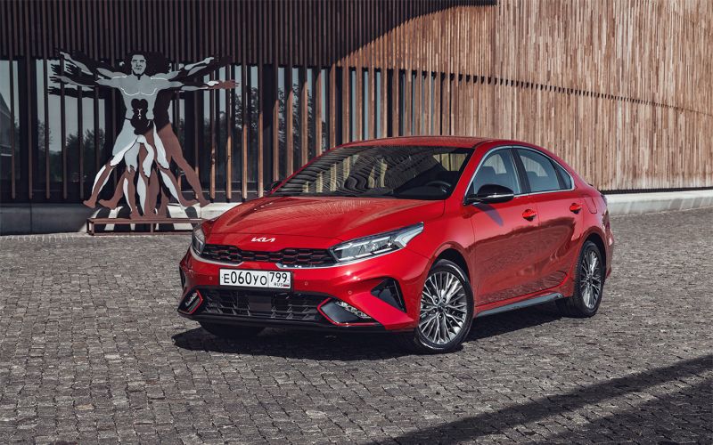Новые Kia в России: какие модели легко купить у дилеров за 2,5 миллиона евро