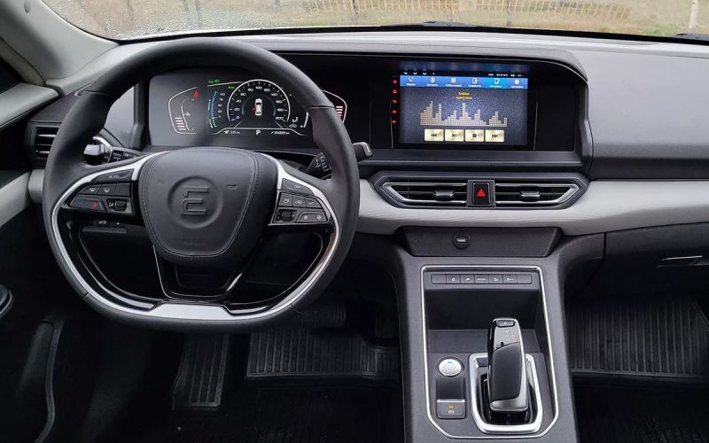 Российский Evolute снизил цены на седан i-Pro