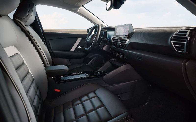 Самая привлекательная новинка Парижского автосалона. Какие модели привезут в Россию