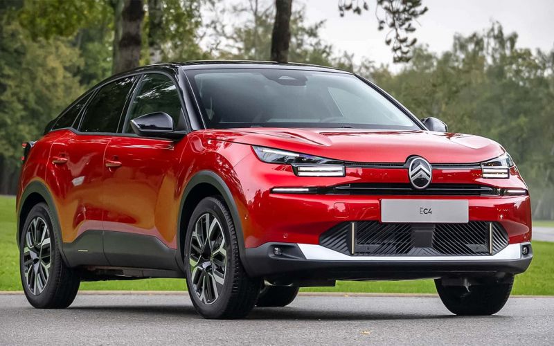 Самая привлекательная новинка Парижского автосалона. Какие модели привезут в Россию