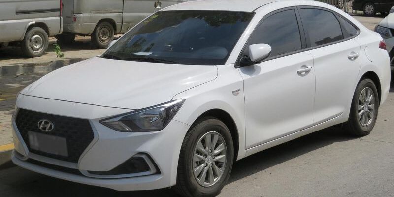 В Россию прибыл новый бюджетный седан Hyundai. Он похож на Solaris