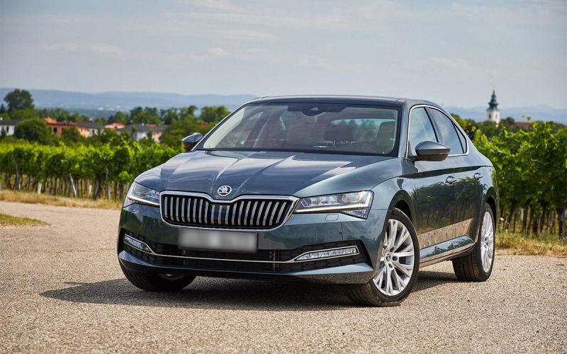 В Россию прибыло Skoda Superb третьего поколения. Цена увеличена вдвое