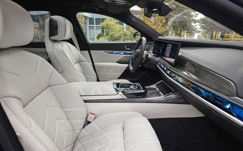 Сколько стоит владение седаном BMW 7 серии премиум-класса

