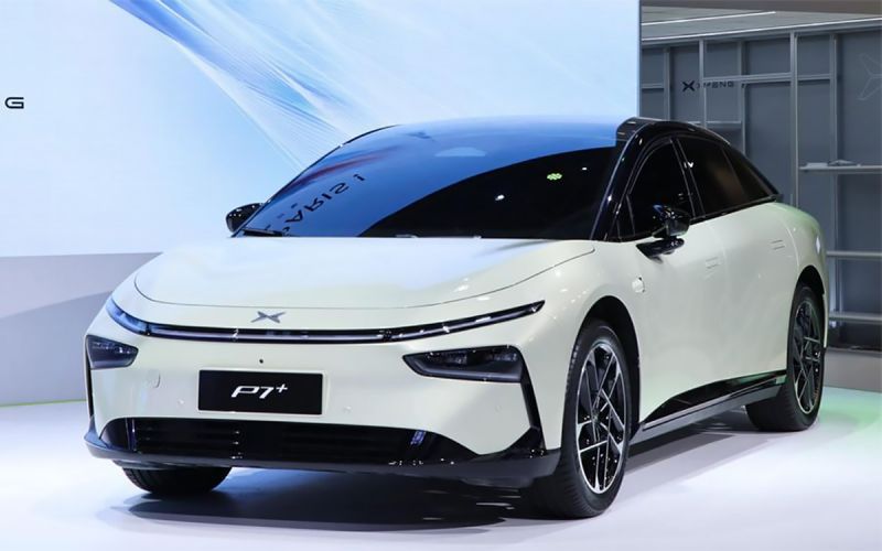 Xpeng Motors представила в Париже три электромобиля. Тесла сталкивается с угрозами