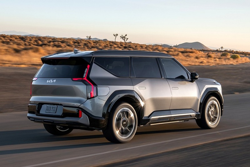 Kia EV9 получит спортивную версию GT с симулятором переключения передач