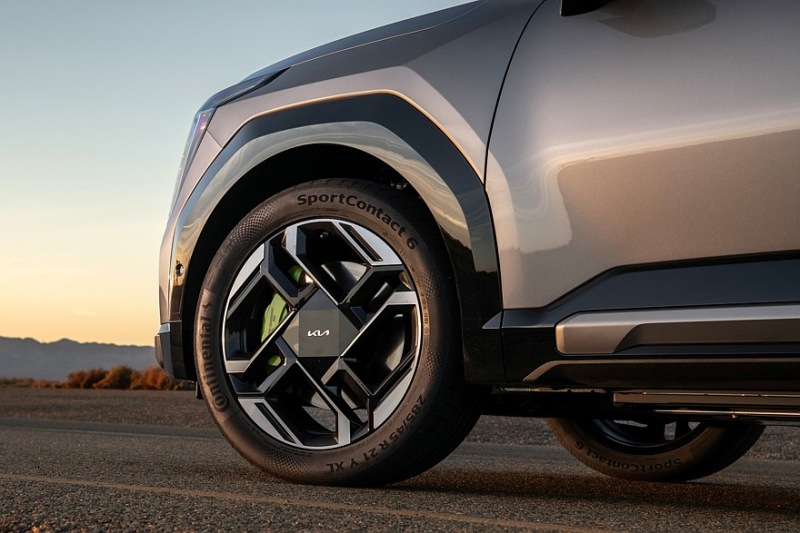 Kia EV9 получит спортивную версию GT с симулятором переключения передач