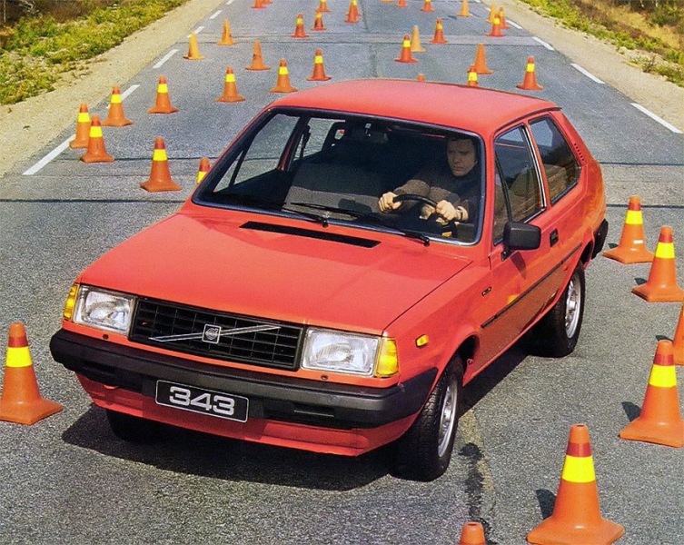 Маленький викинг: как появились Volvo серии 300 и чем здесь Renault и DAF